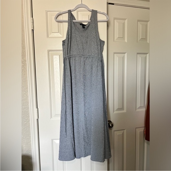 Athleta Echo Grey midi sleeveless dress Sz M NWOT - Picture 4 of 7